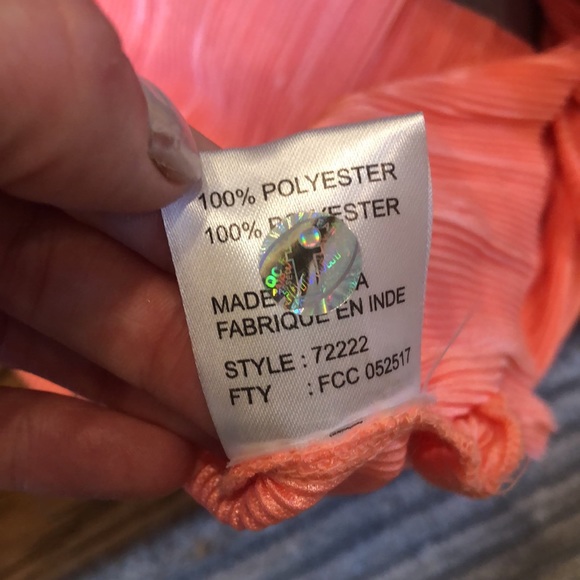 Golf top with faux leather shoulders and gold studs - Picture 9 of 9